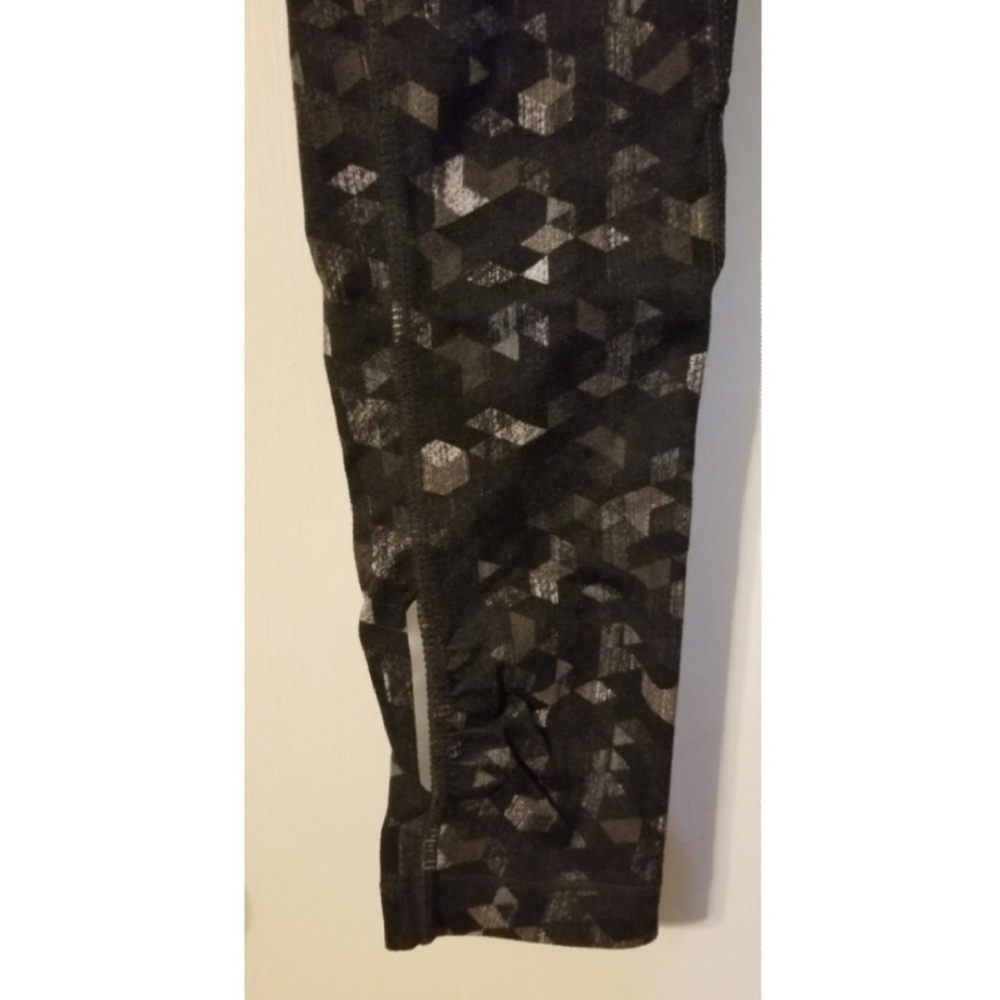 BOGO Athleta Printed Running Leggings Bundle - Picture 9 of 12